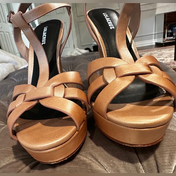 Lolacruz size 37 light wear see pictures. Light tan with shade of pink - Picture 3 of 5